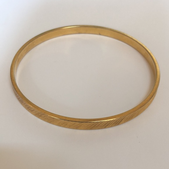 Vintage MONET Textured Gold Bangle Bracelet Modern - Picture 5 of 10